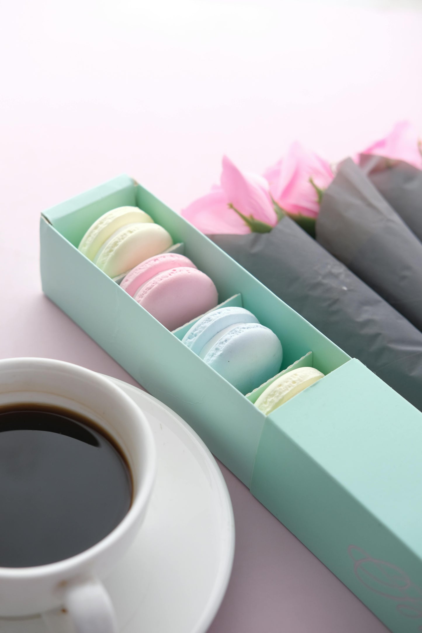 3 Macarons